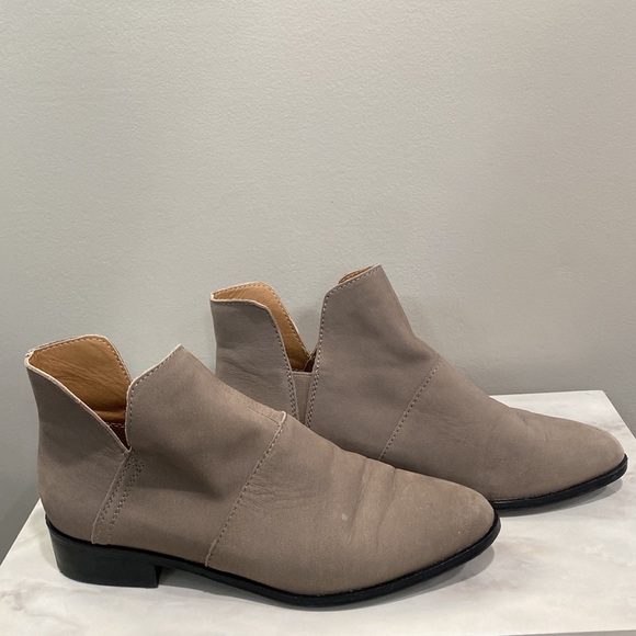 Lucky Brand Nude Beige Leather Ankle Booties Size 7.5 - Picture 2 of 10